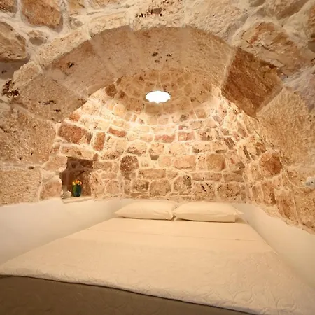 Trulli Di Thomas Con Piscina 3*