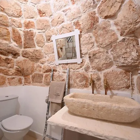 Hotel apartamentowy Trulli Di Thomas Con Piscina